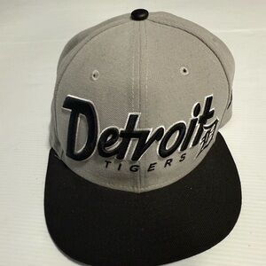 New Era 9Fifty Detroit Tiger Mens Hat Cap Leather Strap